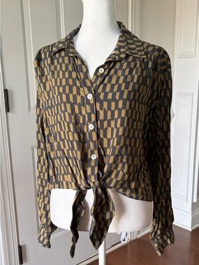 By Together Black and Brown Geometric Tie-Front Button Down Shirt Size Small